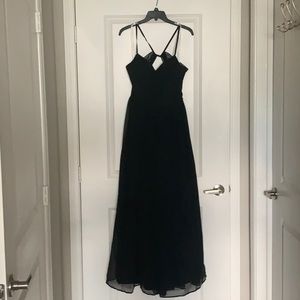 🔥 Beautiful black gown! 🔥